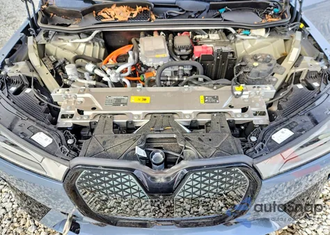 2024 BMW Ix xDrive50 z USA, uszkodzony, nr VIN WB523CF09RCN79618